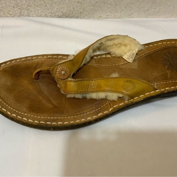 UGG Hamoa 1791 Sheepskin Lining Women Flip Flop Thong Sandals Brown Size 9 - Picture 2 of 15